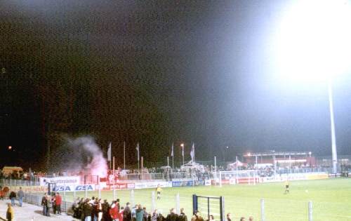 Waldstadion - Hintertorbereich mit Borussia-Fans