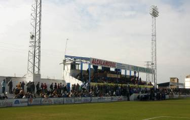 Estadio Francisco Bono - Tribüne besetzt