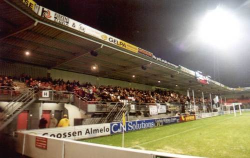 Polman Stadion - Heimtribüne