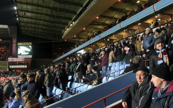 Villa Park - Blick über den Doug Ellis Stand