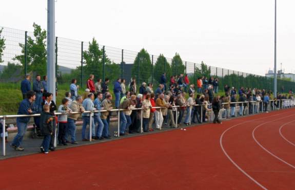 Hansastadion - Sitzplatzseite... das Spiel läuft...