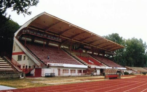 Štadión Štiavničky - Haupttribüne Vorderansicht