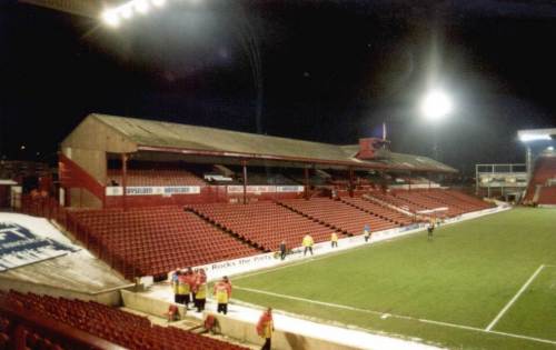 Oakwell - Giebeltribüne