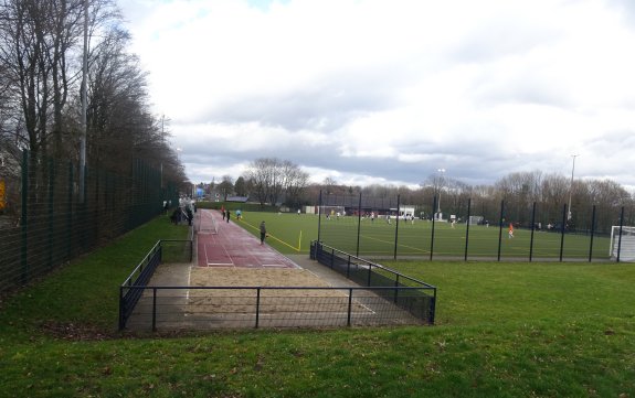 Sportplatz Bornbacher Str.