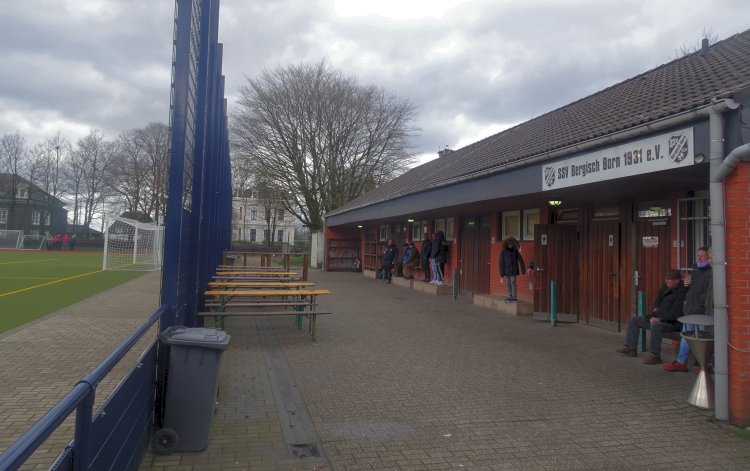 Sportplatz Bornbacher Str.