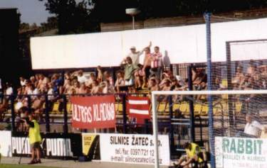 U stadiónu - Žižkov-Fans