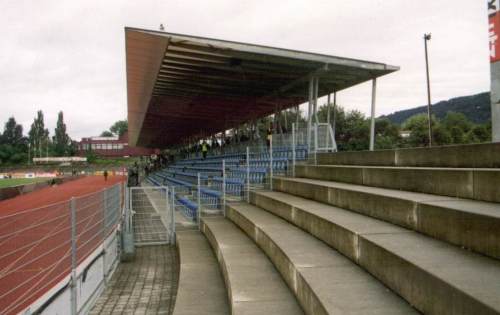 Casino-Stadion - Gegentribne von Nahem