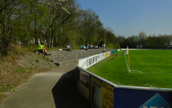 Willi-Widhopf-Stadion