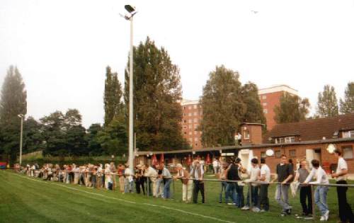 Sportzentrum Hoheluft - Lngsseite und Vereinsheim