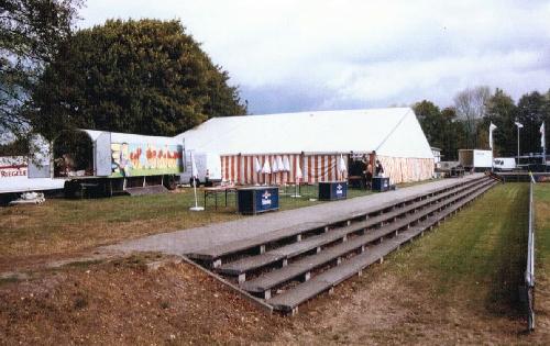 Elzstadion - Hintertorbereich mit Festzelt