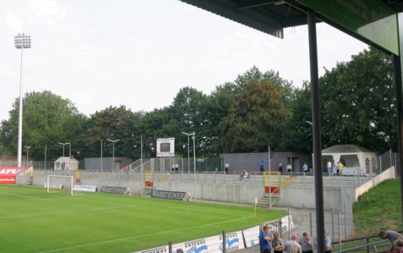 Paul-Janes-Stadion - Hintertorseite Heim