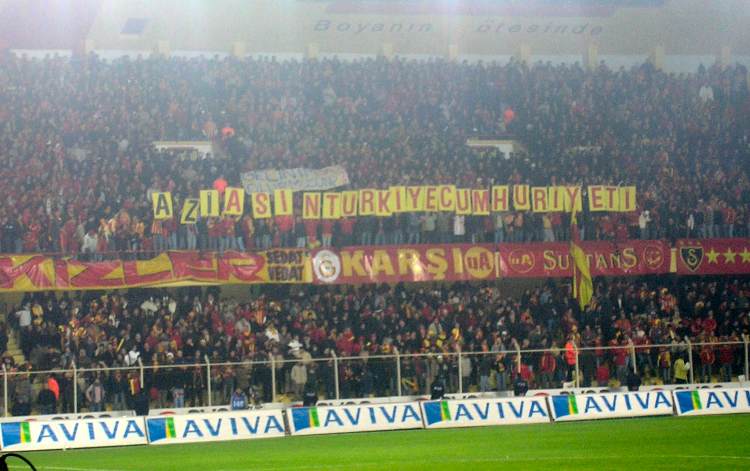 Ali Sami Yen Stadi - Heimfans