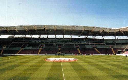 Stade de Genéve - Westtribüne