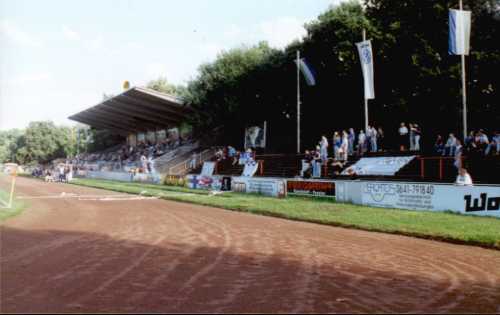 Waldstadion - Heimfans und Trib&uuml;ne