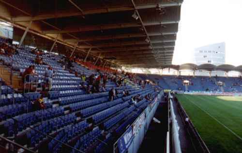 Arnold-Schwarzenegger-Stadion - Innenansicht