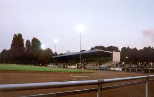 Schloßstadion - Tribüne