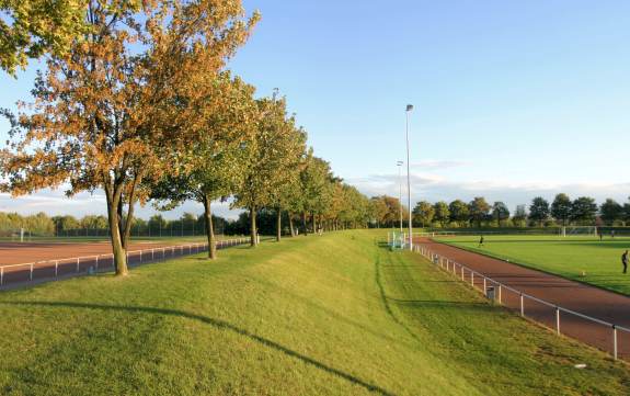 Rudolf-Harbig-Stadion - Gegenseite