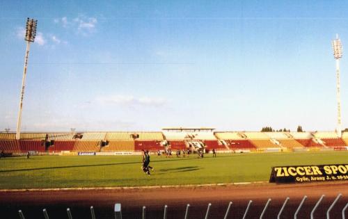 Györi Stadion - Gegenseite