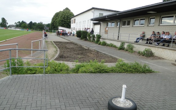 Stadion an der Hellweg-Halle