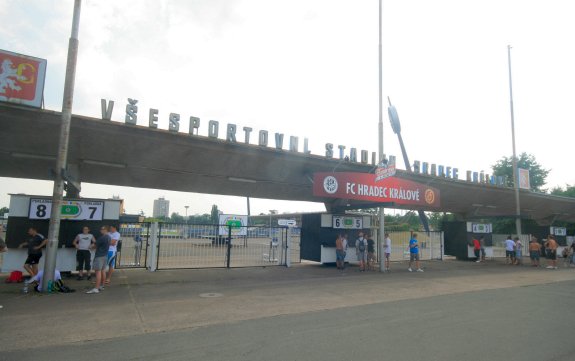 Všesportovní stadion