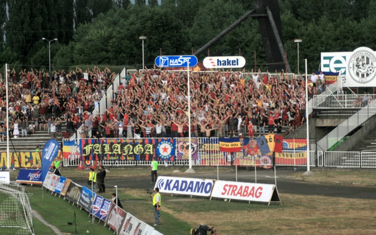 Všesportovní stadion