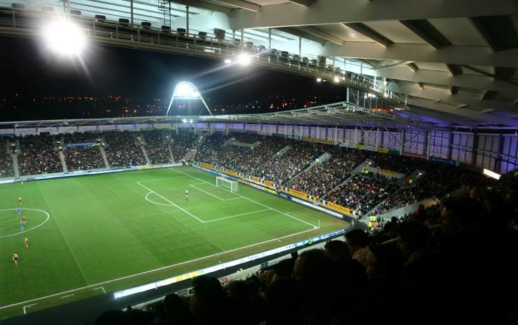 KC Stadium - South und East Stand