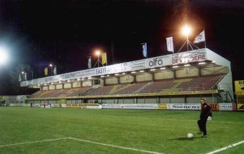 Gemeentelijk Sportstadion - Tribüne