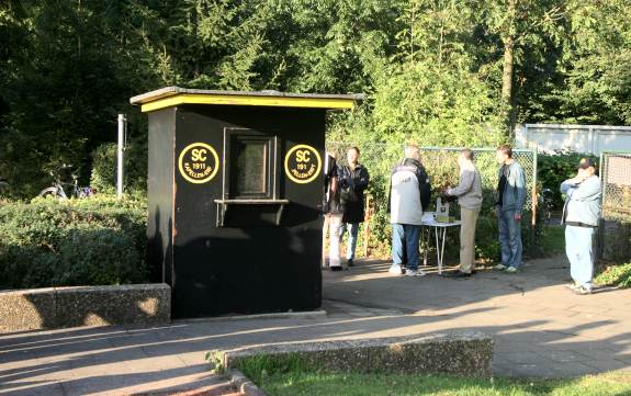 Erft-Stadion - Eingangsbereich