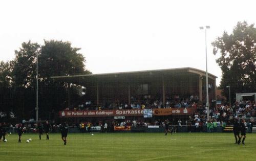 Dorotheen-Kampfbahn - Tribüne