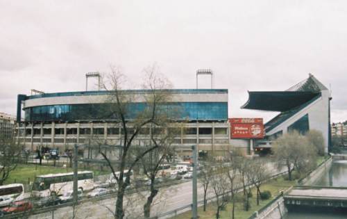 Vicente Calderón - Außenansicht