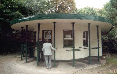 Volksparkstadion - Verrterischer Kartenkiosk