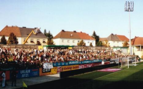 Pappelstadion - Hintertorbereich Graswall