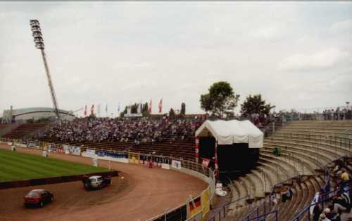 Ernst-Grube-Stadion - Gegenseite