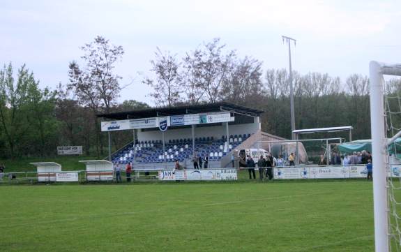 Sportplatz an der Kirschenallee