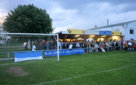 Sportplatz an der Kirschenallee