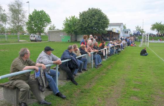 Sportplatz an der Kirschenallee