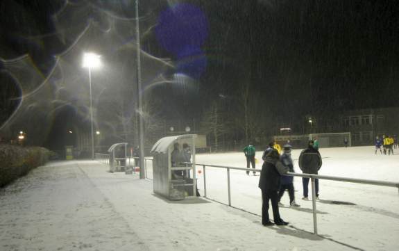 Stadion Ruhrstraße - unausgebaute Längsseite