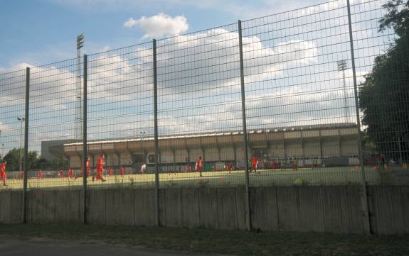 Bieberer Berg, Nebenplatz Naturrasen