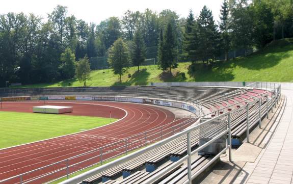 Dreiflüssestadion - Kurve