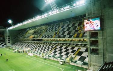 Estádio do Bessa - Westtribne