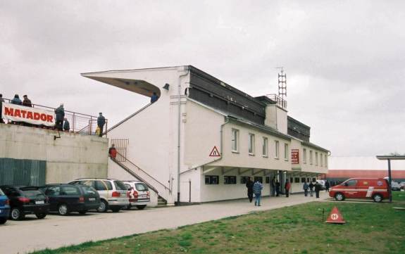 Futbalový štadión - Rückansicht Tribüne