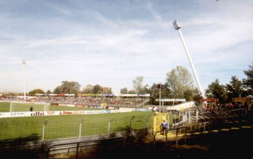 Stadion Kreuzeiche - Gegenseite