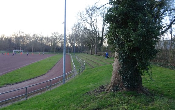 Sportplatz am Volkshaus (Am alten Hof, Stratmanns Hof)