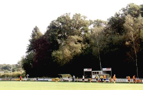 Sportzentrum Ahe - Nicht so beeindruckend: Gegenseite