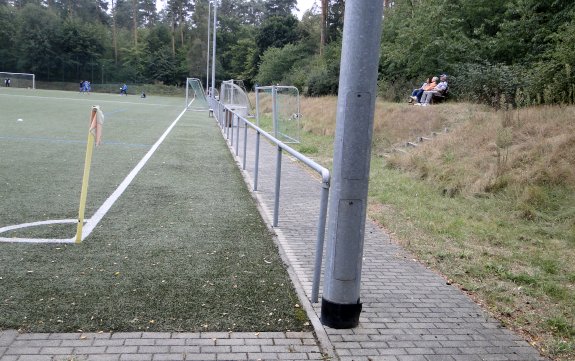 Hardtwaldstadion Nebenplatz 
Kunstrasen