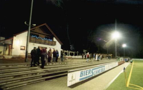 Sportplatz Schützenhof - “Haupttribne” und Vereinsheim