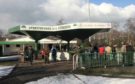 Stadion am Nordfriedhof - folgt