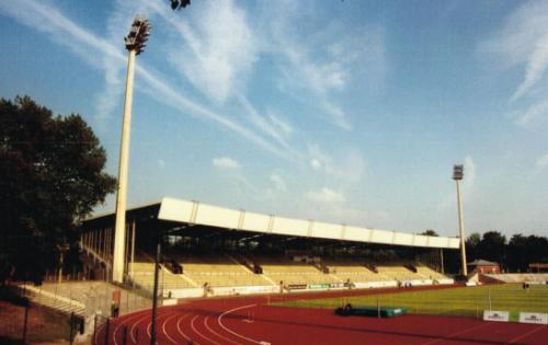 Lohrheidestadion - Gegentribne