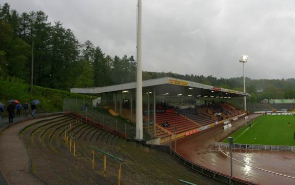 Leimbachstadion - Tribne