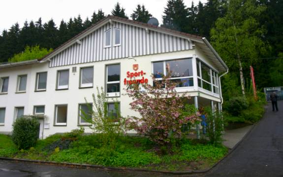 Leimbachstadion - Vereinheim und Fanshop